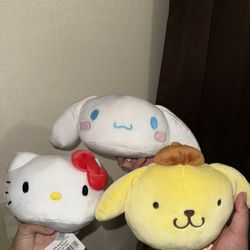 Hello Kitty Plushie 