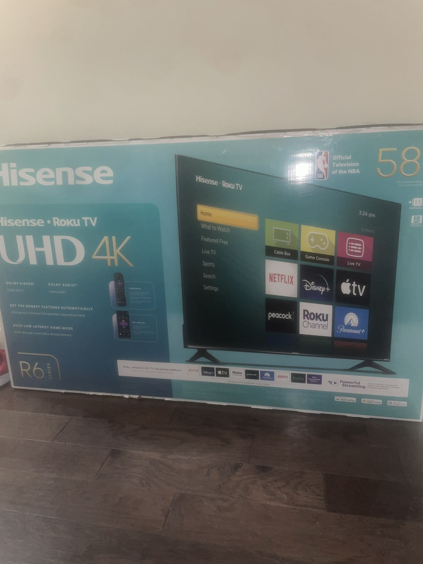 58" 4K UHD Hisense Roku TV (58R6E3)