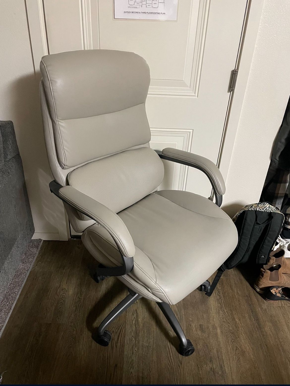 Like New Office Chair 