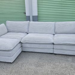 Modular Creme Sectional (Free Delivery 🚚)
