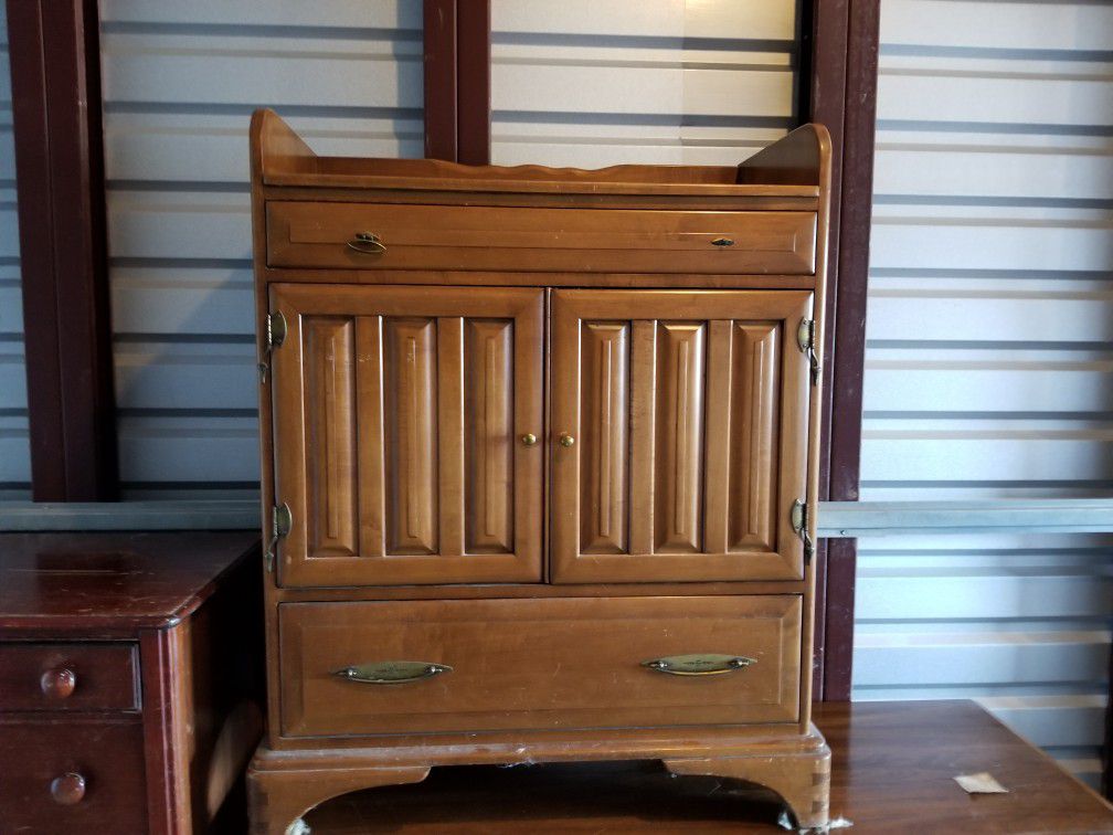 Antique cabinet in great condition