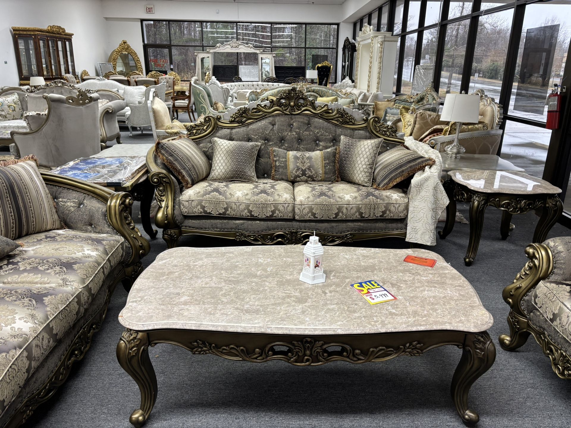 Livibg Room Set