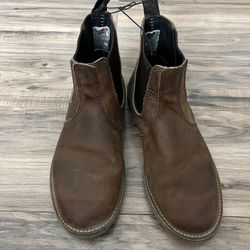 Red Wings Chelsea boots Size 10 Model 3311