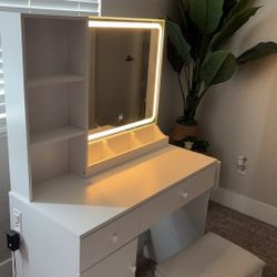 Makeup Vanity 