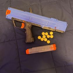 Nerf Rival XV-700 Blaster W/10 Rival Balls