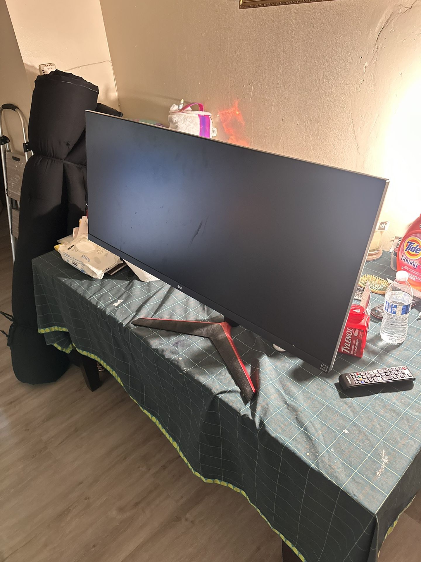 LG Monitor ( No Cord)