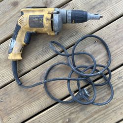Dewalt DW272 VSR Drywall Screwdriver Corded  6.3 Amp 