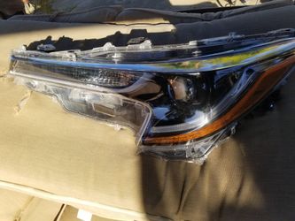 2019 2020 2021 toyota corrolla left headlight