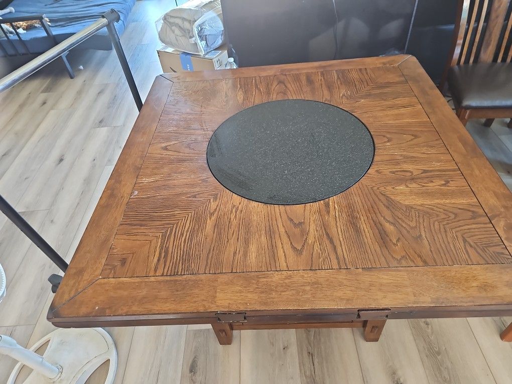 Dining Room Table & 4 Chairs