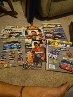 Vintage NASCAR Magazines and Programs Lot