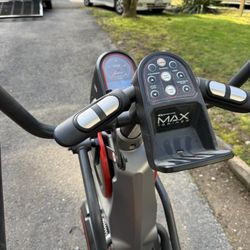 Bow flex Max Trainer 