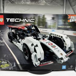LEGO Technic Formula E(R) Porsche 99X Electric 42137