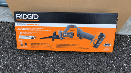 RIDGID 18V SubCompact Brushless One-Handed Reciprocating Saw Kit