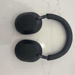 Sony WH-1000XM5 Wireless Noise-Canceling Headphones– Black With Case 