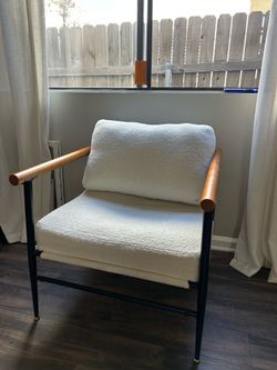 Boucle chair