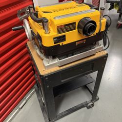 DEWALT DW735 13-inch thickness planer