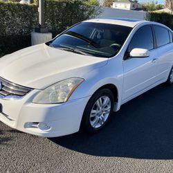 2011 Nissan Altima In Great Working Condition