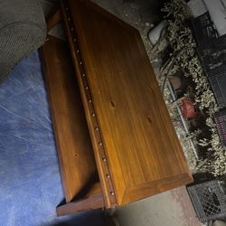 Coffe Table And Two End Tabeles Good Condition 75$