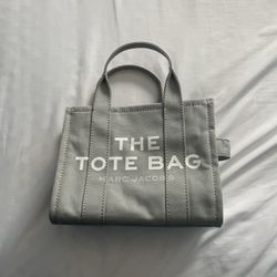Wolf grey small Tote Bag