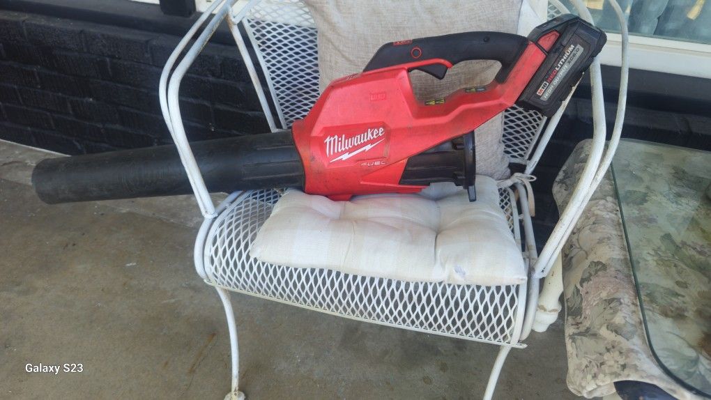 Milwaukee M18 Blower 