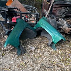 99-06 Chevy Hood And Fenders