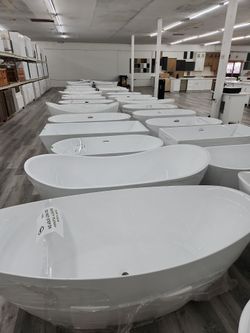 Bathtub, freestanding