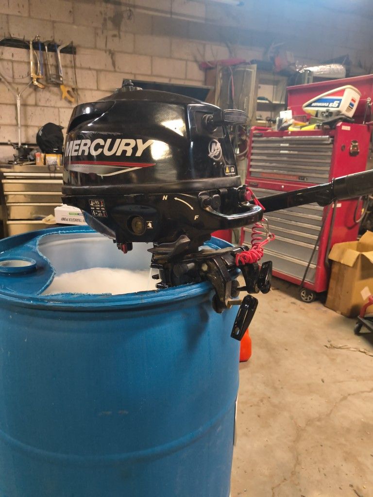 Mercury 2.5 HP Four Stroke Outboard Motor 