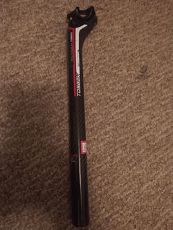 Carbon Seatpost 
