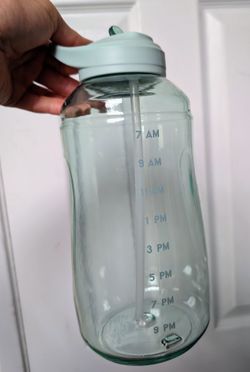 unused 64 oz 8 cup daily water intake jug hydration straw bottle, hour time markings