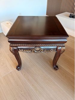 Traditional Dark Cherry Accent Tables
