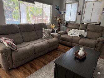 Luxury Reclining Sofa Set – Super Comfortable & Stylish | Excellent Condition