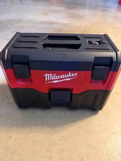 Milwaukee M18 18-Volt 2 Gal. Lithium-Ion Cordless Wet/Dry Vacuum (Vacuum-Only)