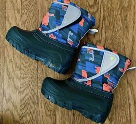 TODDLER LIGHT UP SNOW BOOTS