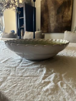 Rustic Scalloped Ceramic Bowl 
