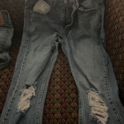 Levi Skinny Jeans 31 W  30L 