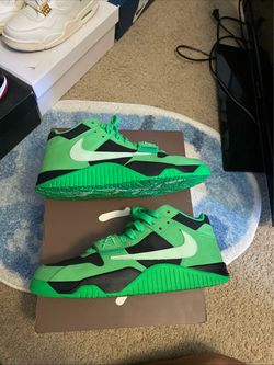 Travis Scott jumpman green spark