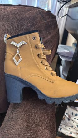 7.5 fashionable boots Nude Women Thick High heel