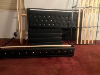 King Size Bed Frame / Diamonds