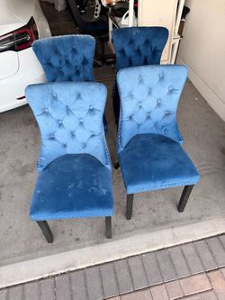 4 blues chair