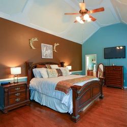 MOVING SALE! Haverty's Entire King Bedroom Set