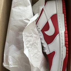 Nike Dunk Low Championship Red Size 5.5Y / 7W