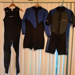 3 Wetsuits Neosport