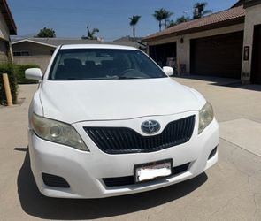 2011 Toyota Camry, White
