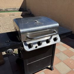 4-Burner Charbroiled Grill Performance
