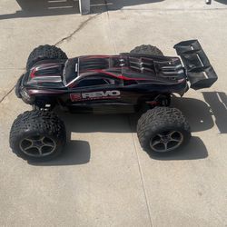 TRAXXAS EREVO 65 MPH PLUS