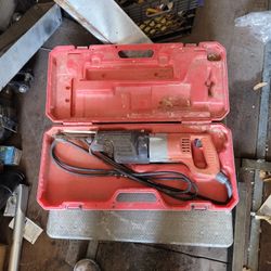 Milwaukee Sawzall 100