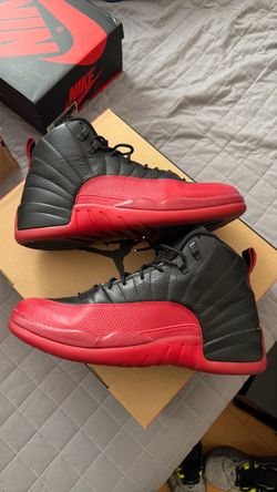 2015 Nike Ait Jordan 12 flu game sz 12