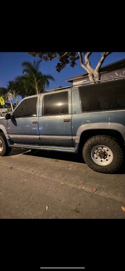 Se Ve nde Suburban 1994 GMC De 8cilindros En 2000