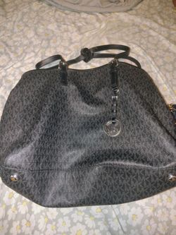Michael Kors Quinn signature monogram tote