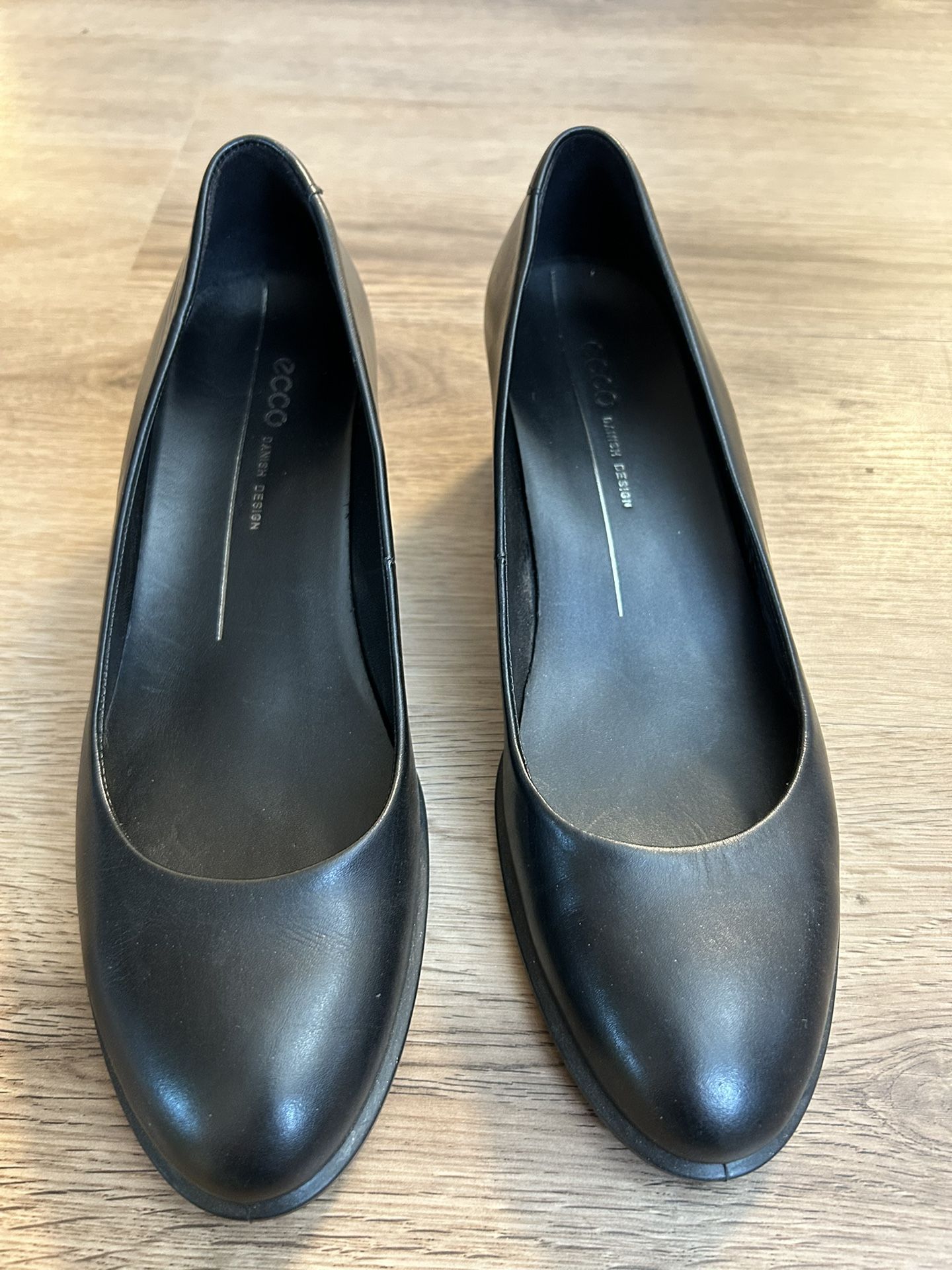 Black Ecco Heels in TACOMA